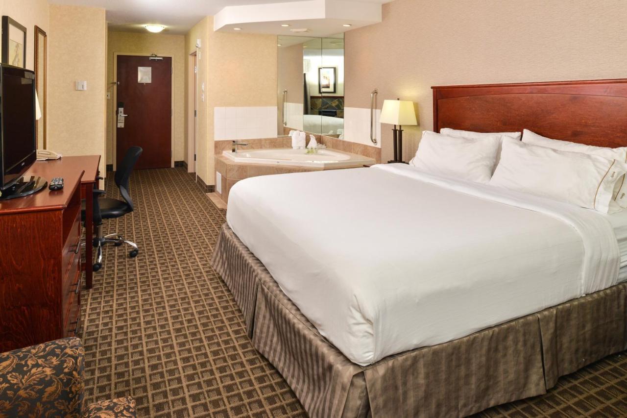 Holiday Inn Express Edmonton North By Ihg Экстерьер фото