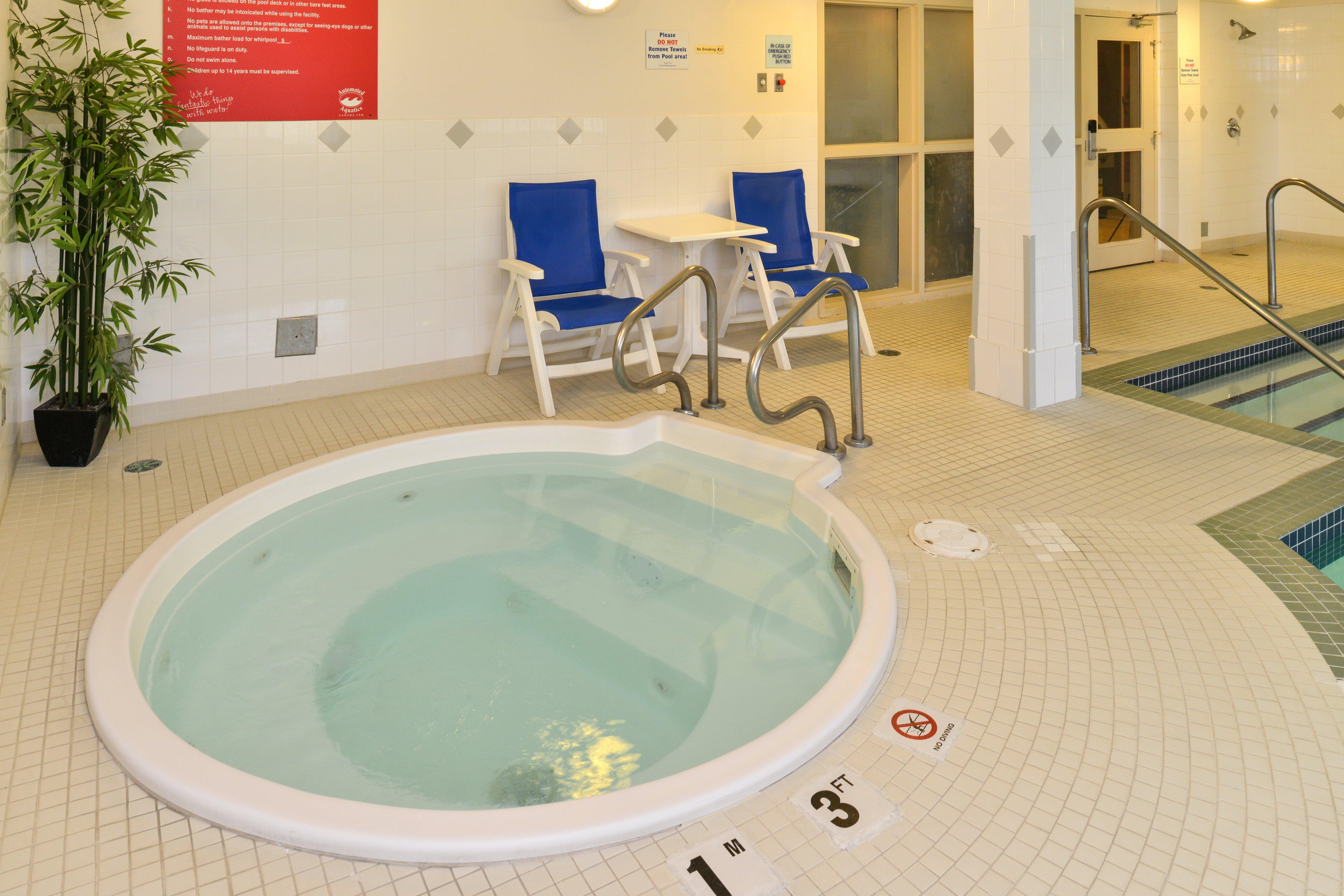 Holiday Inn Express Edmonton North By Ihg Экстерьер фото